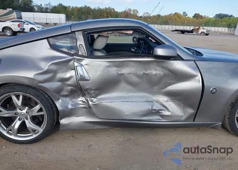 2010 Nissan 370Z Touring z USA, uszkodzony, nr VIN JN1AZ4EH2AM501100